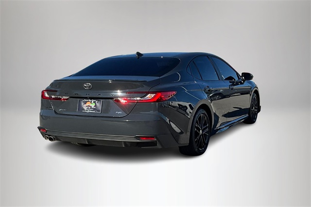 2025 Toyota Camry Hybrid XLE photo 4