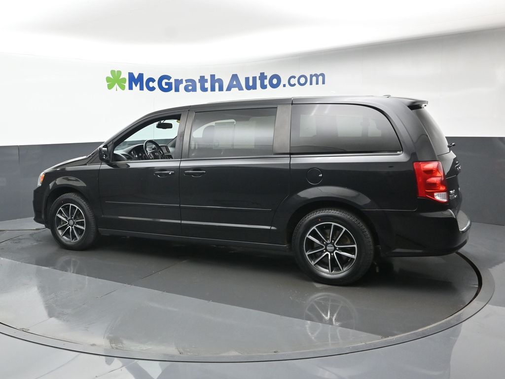 2016 Dodge Grand Caravan R/T photo 18