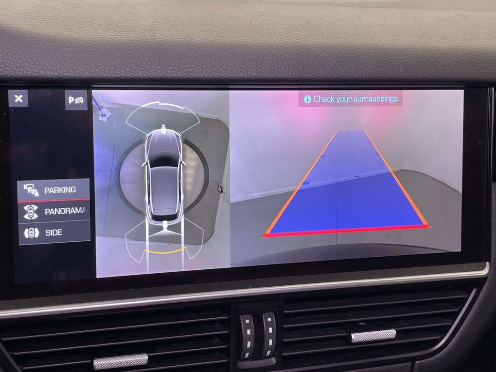 2020 Porsche Cayenne Base photo 28