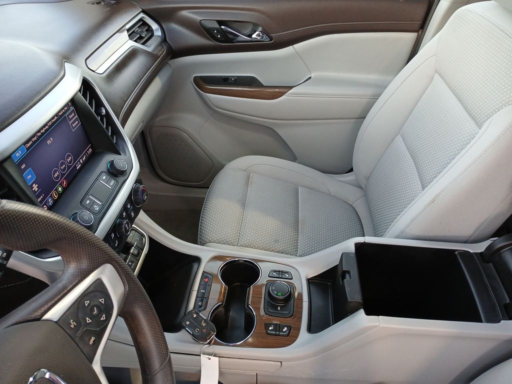 2023 Gmc Acadia SLE photo 19