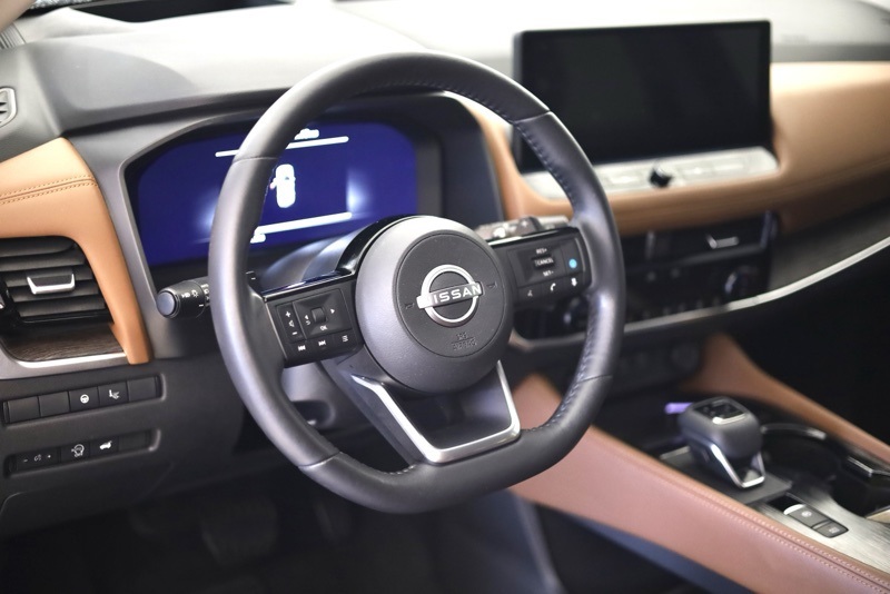 2024 Nissan Rogue Platinum photo 12