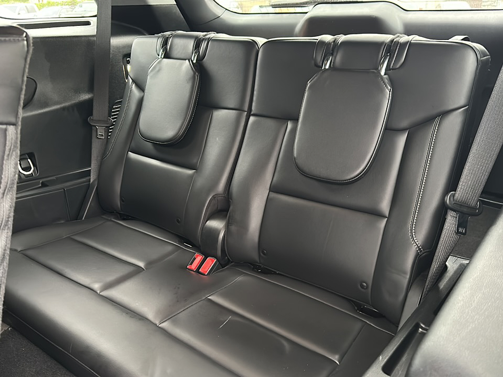 2024 Ford Explorer XLT photo 13