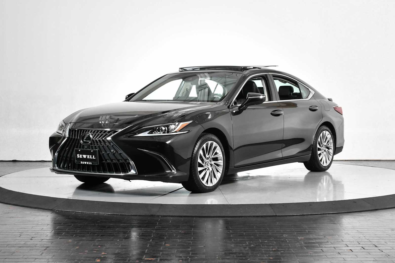 2022 Lexus ES 350 Luxury's photo