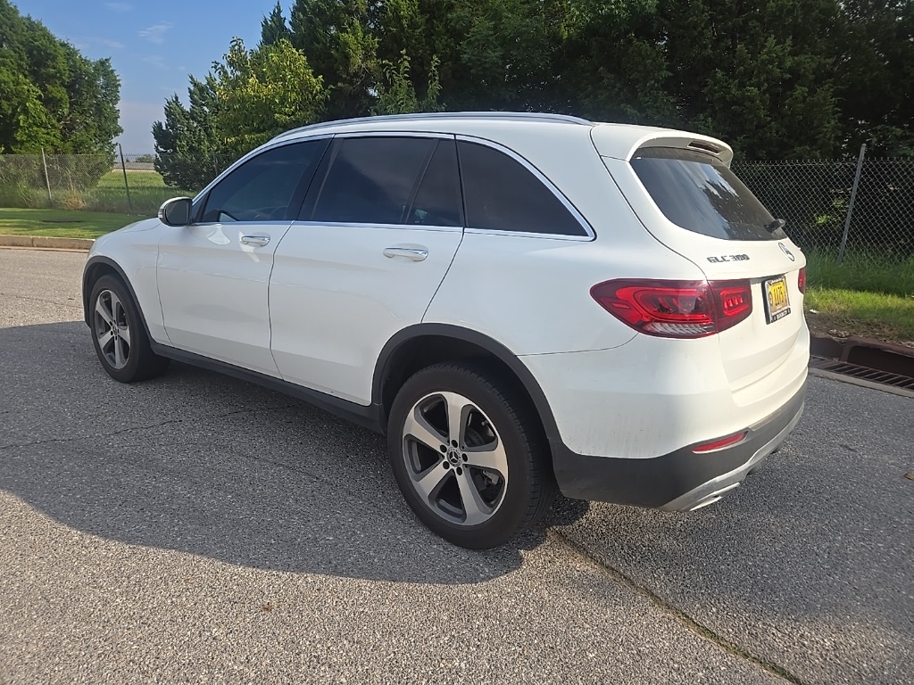 2020 Mercedes Benz GLC 300 4MATIC photo 2