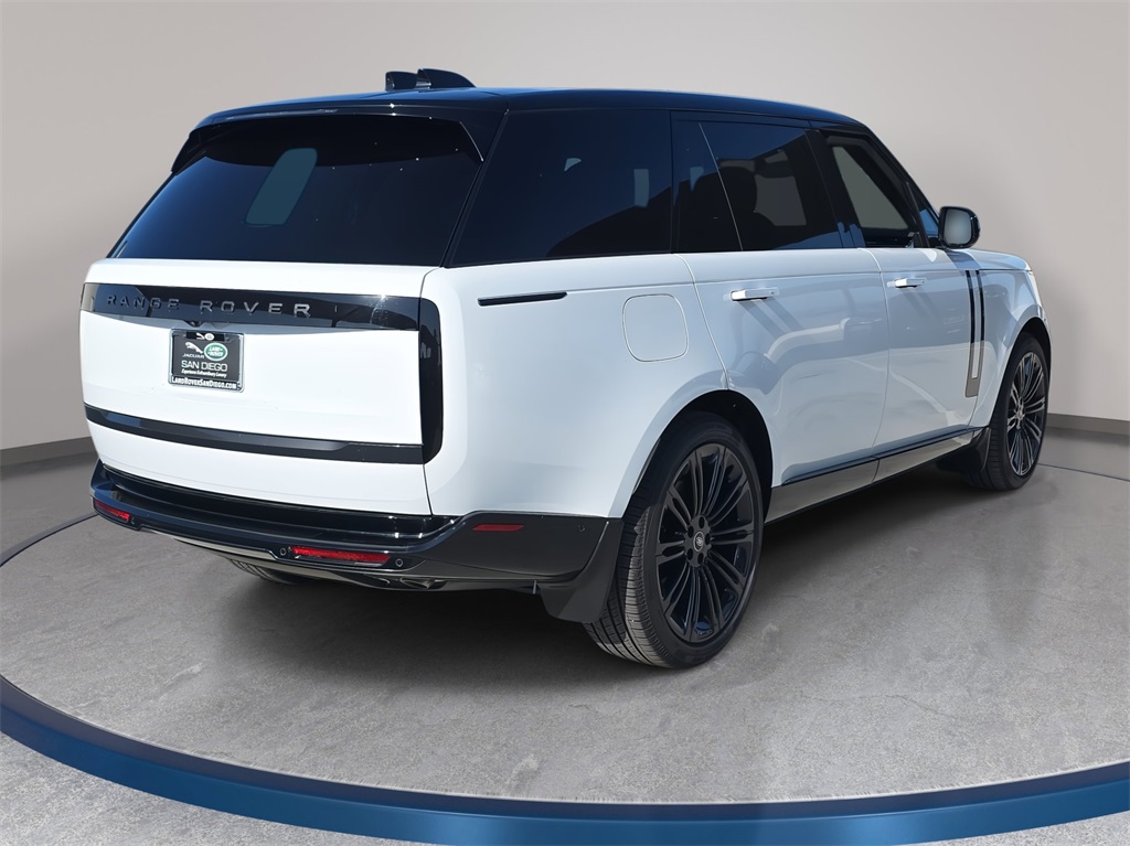2025 Land Rover Range Rover SE photo 2