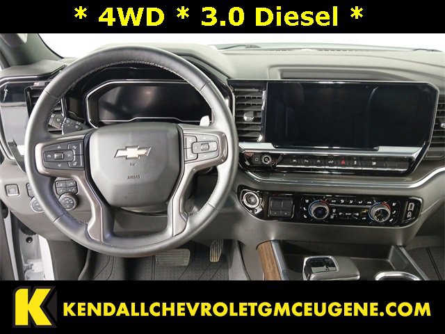 2023 Chevrolet Silverado 1500 High Country photo 8