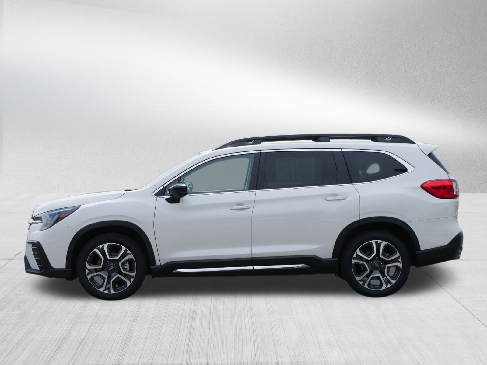 2024 Subaru Ascent Limited photo 4