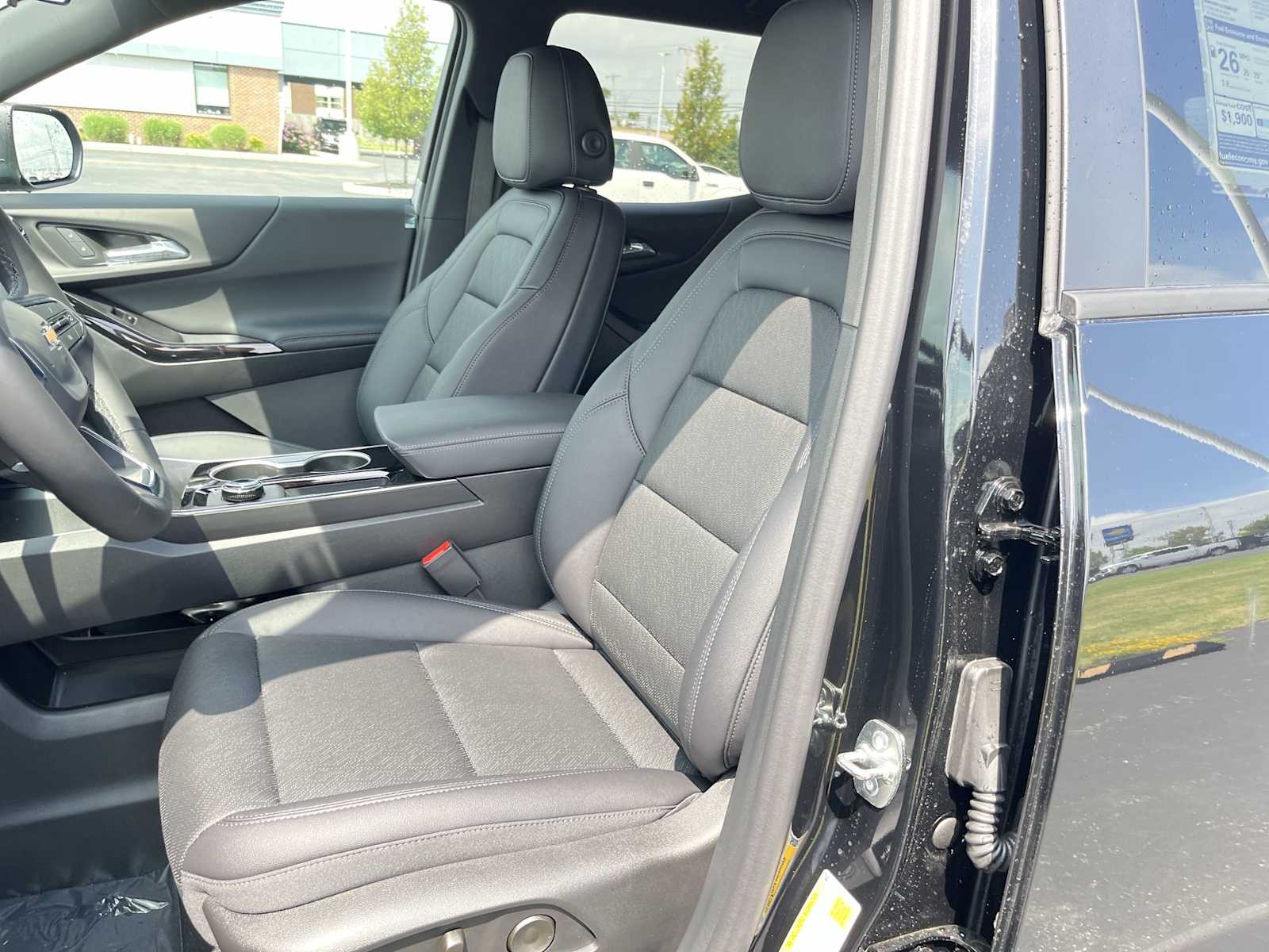 2026 Chevrolet Equinox LT photo 11