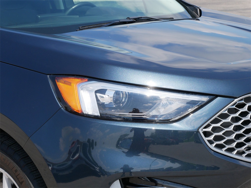 2023 Ford Edge SEL photo 10