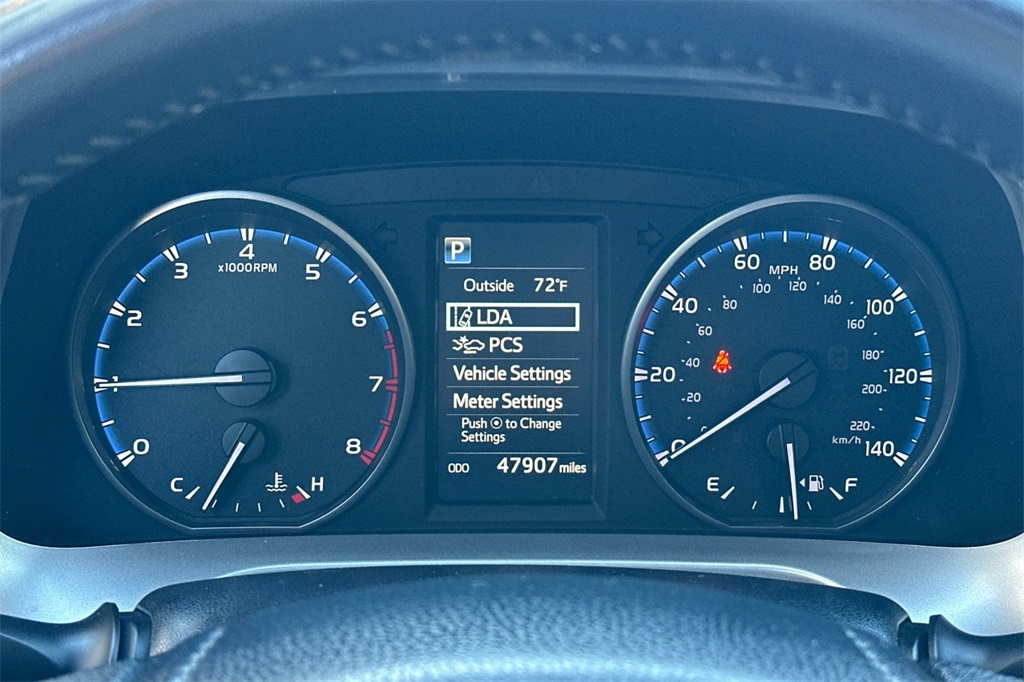 2017 Toyota RAV4 XLE photo 19