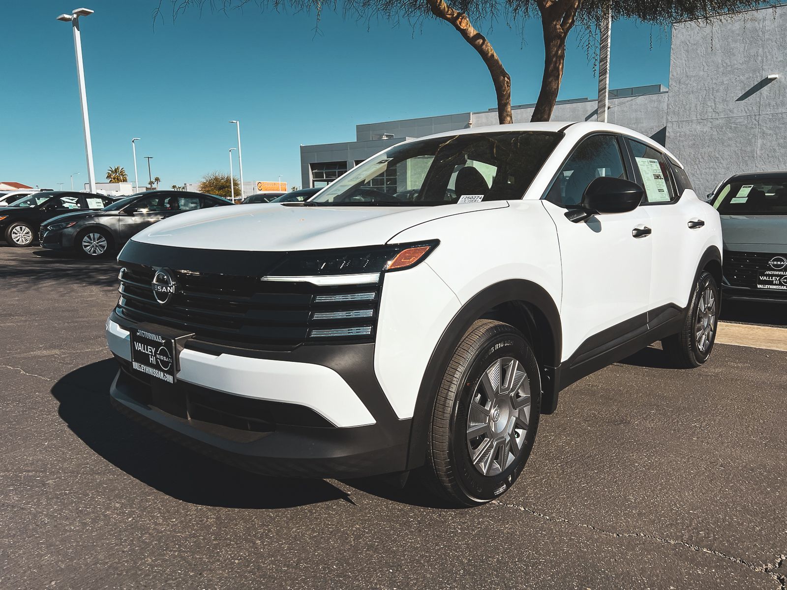 2025 Nissan Kicks S photo 4