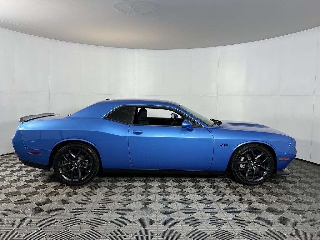 2023 Dodge Challenger R/T photo 3
