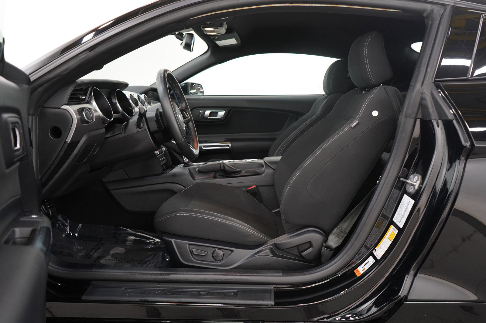 2020 Ford Mustang GT photo 16