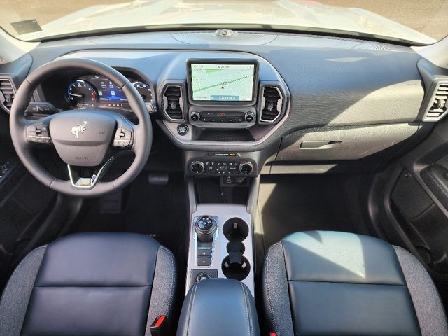 2024 Ford Bronco Sport Outer Banks photo 2