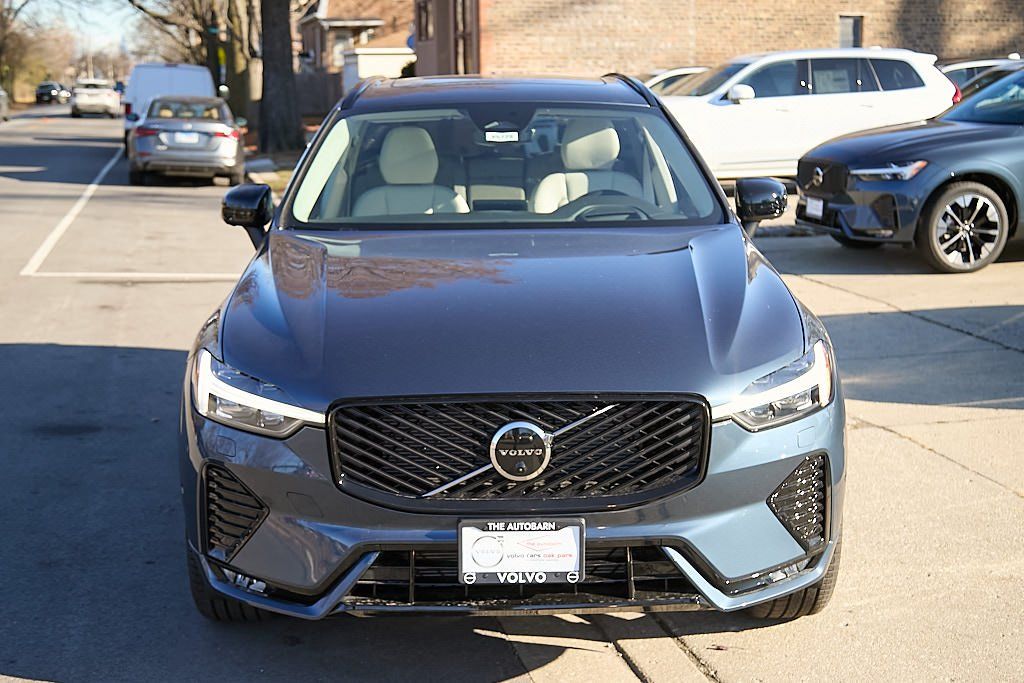 2026 VOLVO XC60 - Image 4