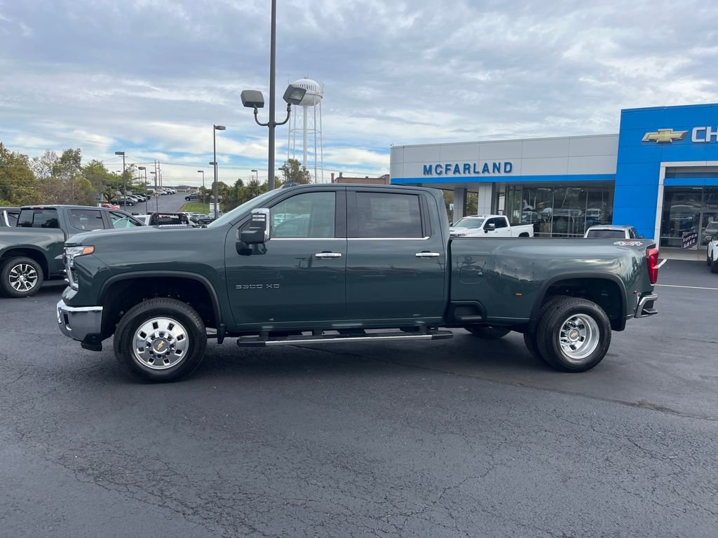 2026 Chevrolet Silverado 3500HD LTZ photo 2