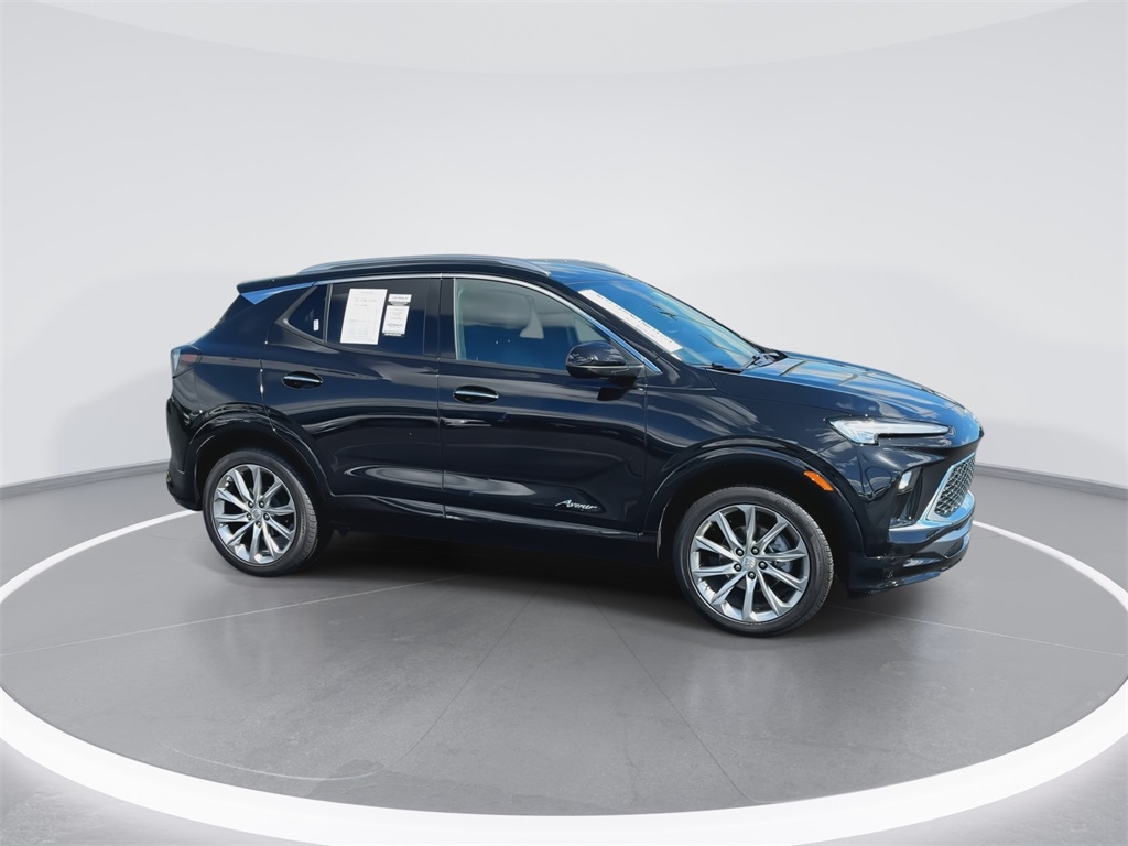 2025 Buick Encore GX Avenir photo 2