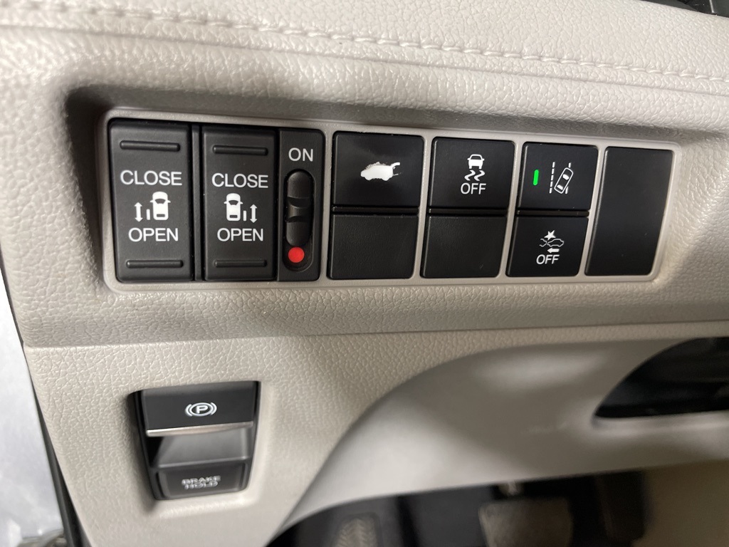 2020 Honda Odyssey EX-L photo 22