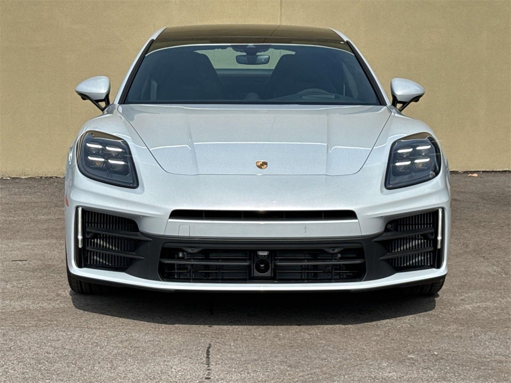2025 Porsche Panamera 4 photo 6