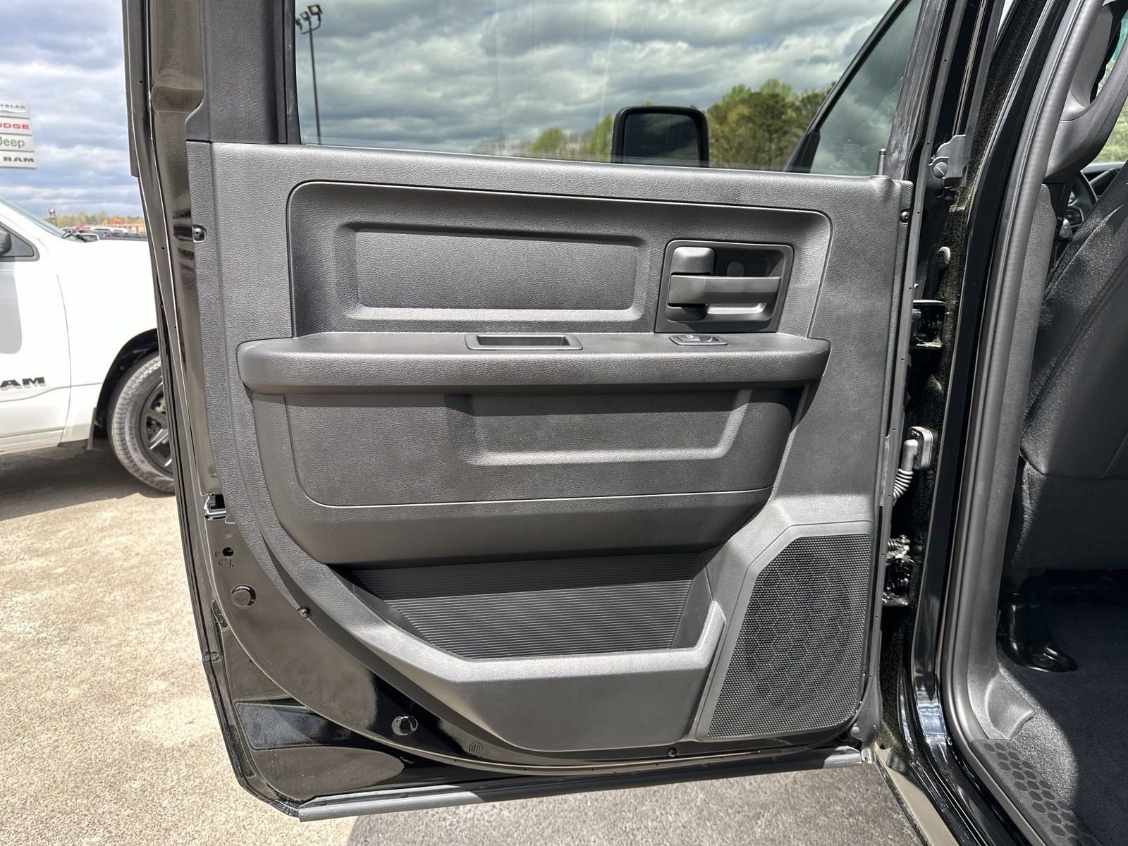 2024 Ram 2500 photo 21