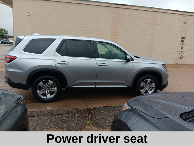 2025 Honda Pilot EX-L photo 4