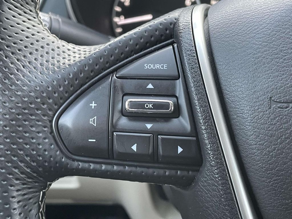 2020 Nissan Maxima SV photo 9