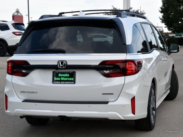 2026 Honda Odyssey Touring photo 3