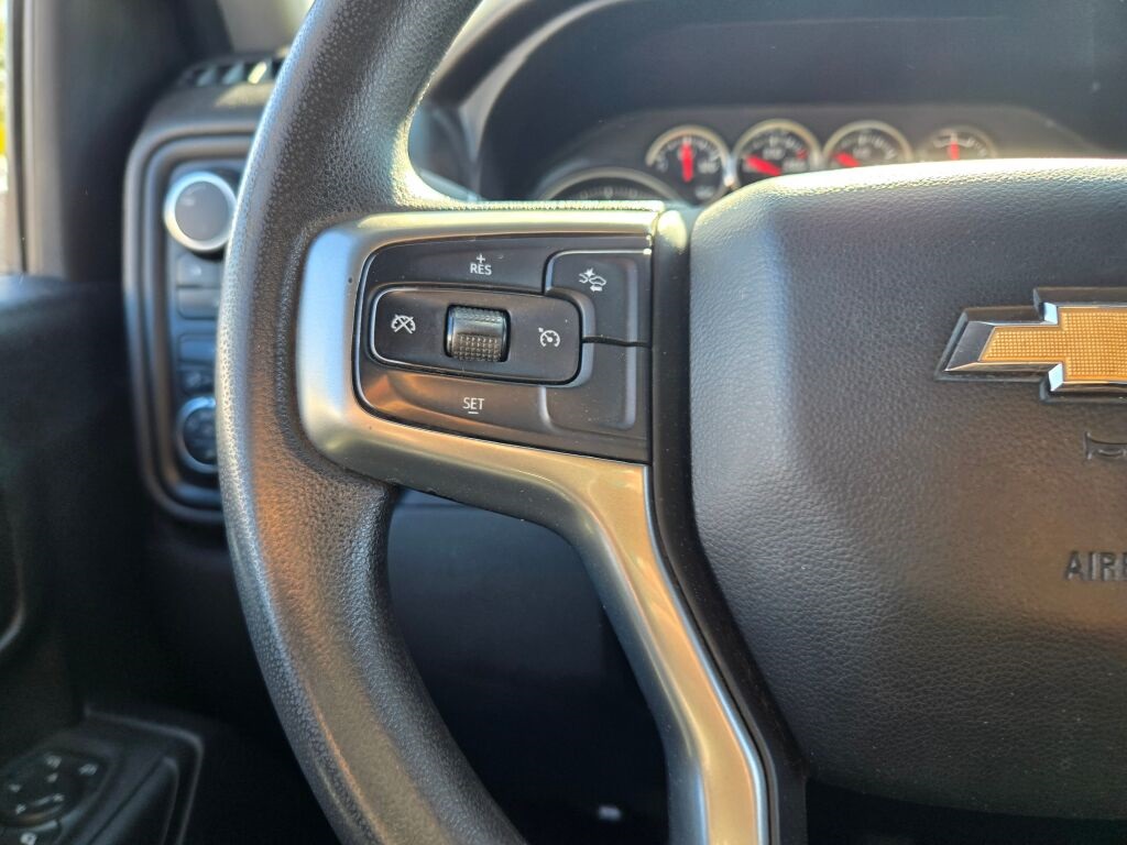 2021 Chevrolet Silverado 2500HD Custom photo 24