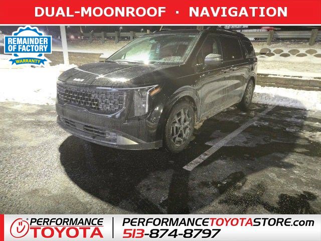 2025 Kia Carnival SX's photo