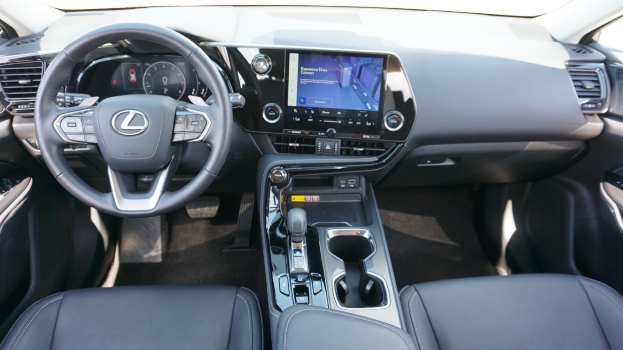 2025 Lexus NX Premium photo 27