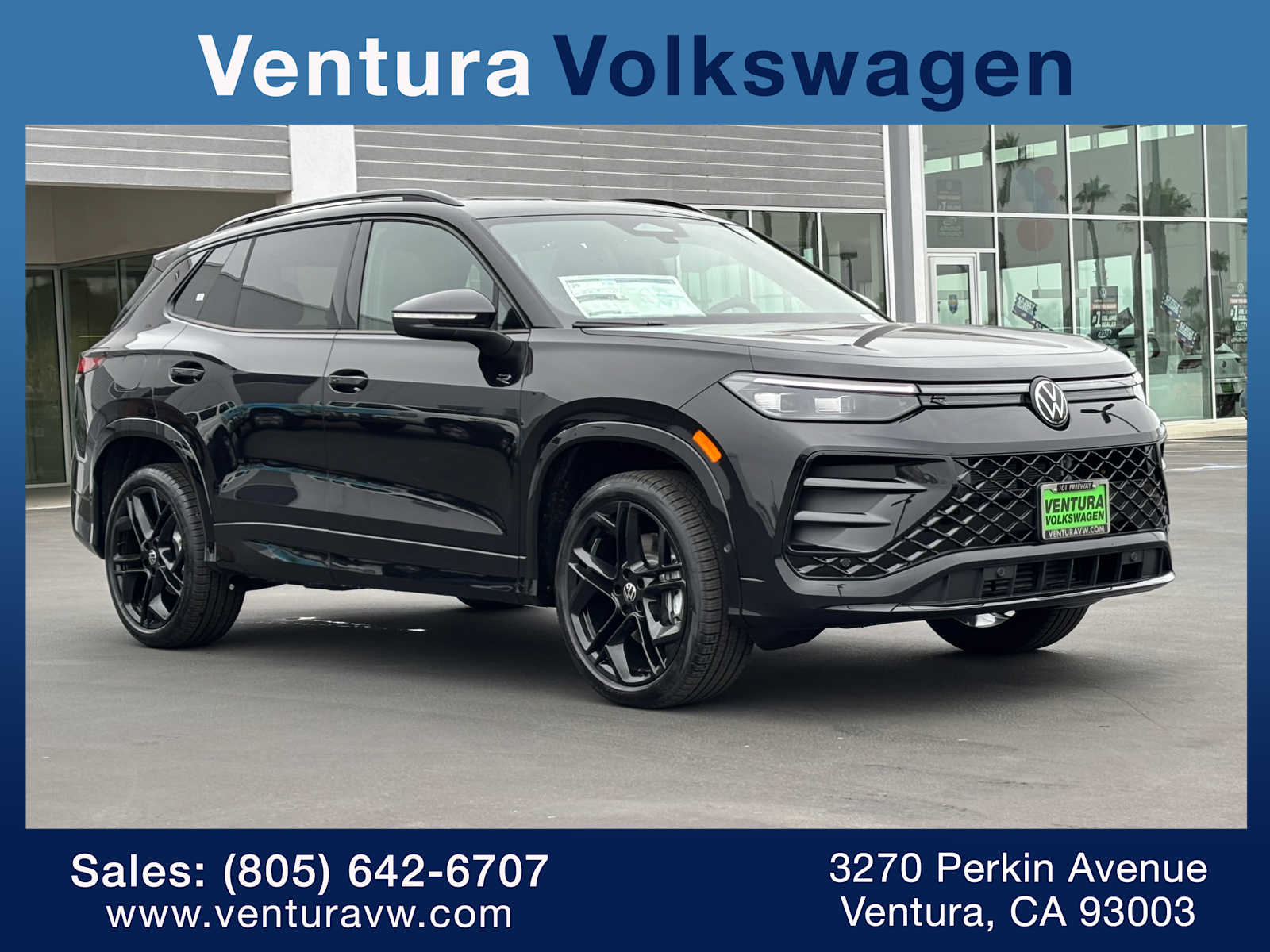 2025 Volkswagen Tiguan SE R-LINE BLACK's photo