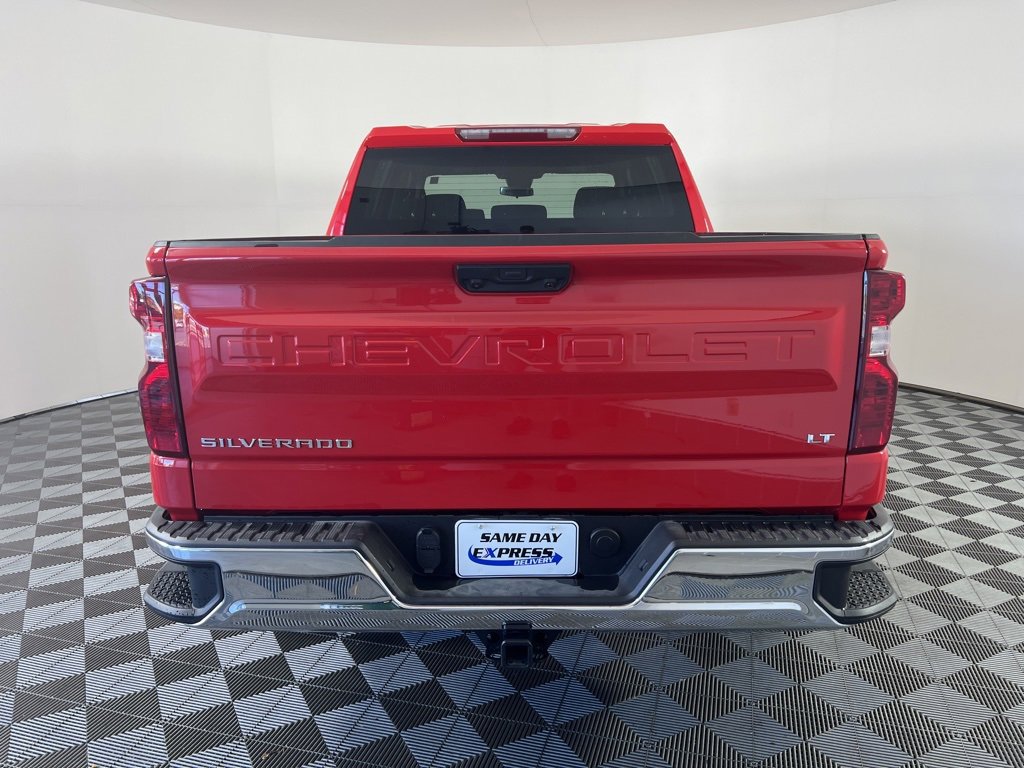 2025 Chevrolet Silverado 1500 LT photo 3