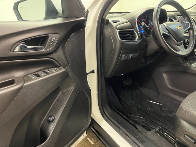 2022 Chevrolet Equinox LT photo 18