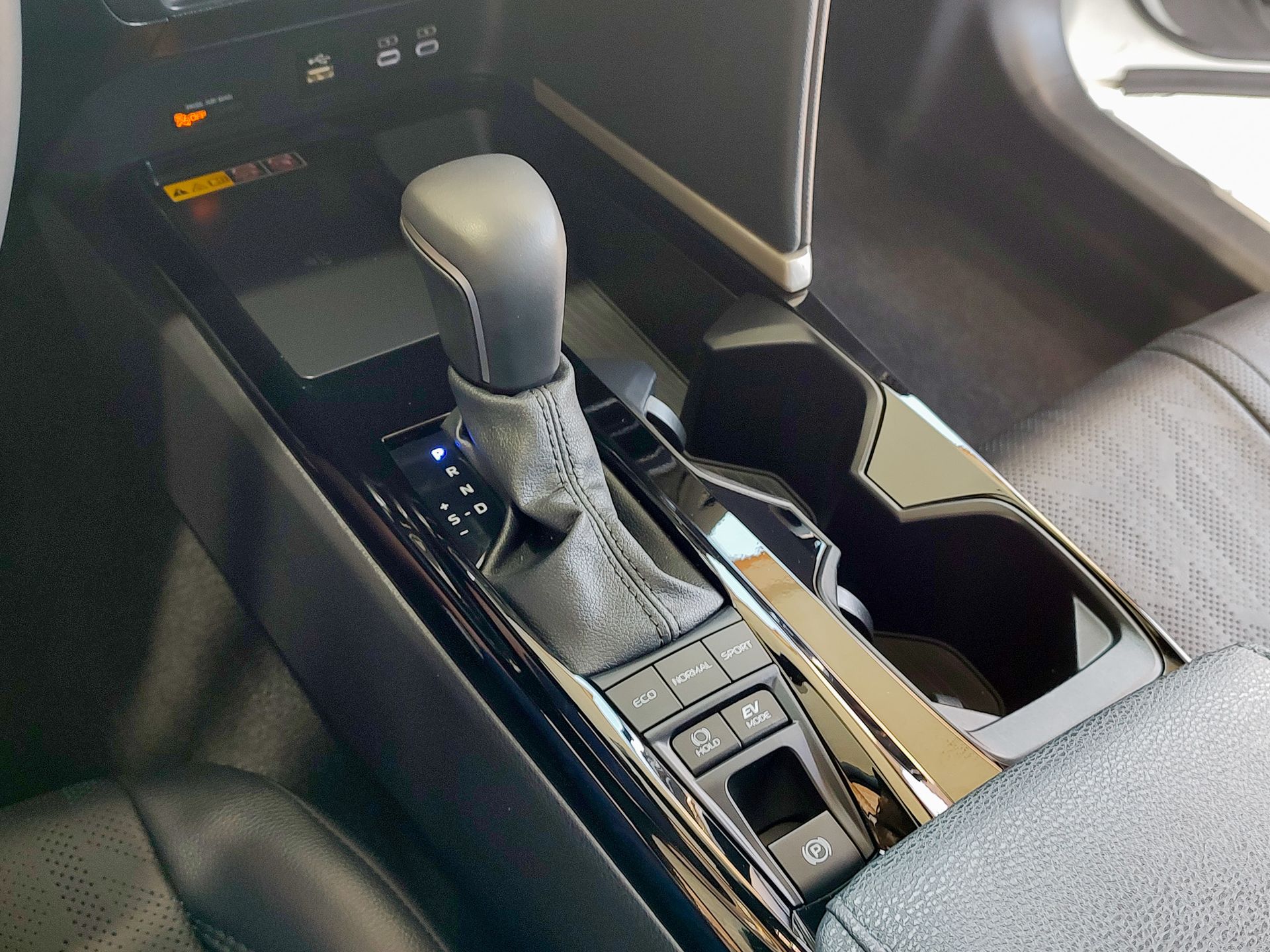 2025 Toyota Camry XSE photo 31