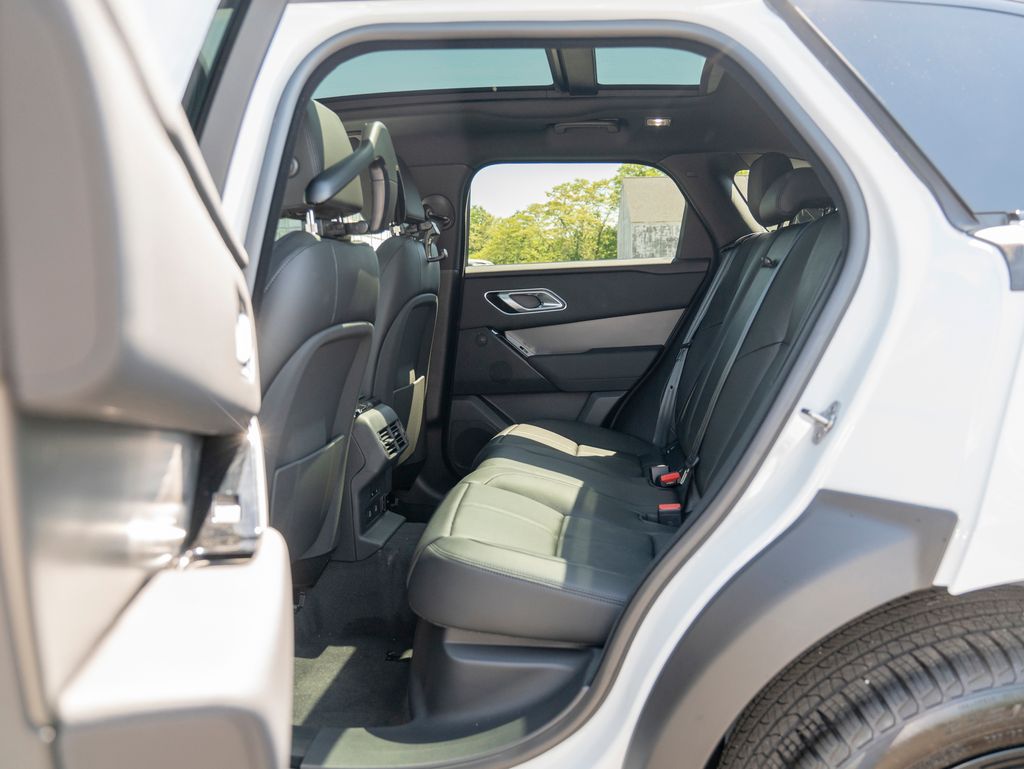 2026 Land Rover Range Rover Velar S photo 18