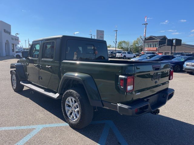 2023 Jeep Gladiator Sport photo 4