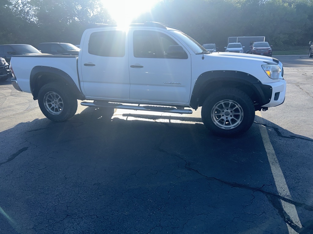 2015 Toyota Tacoma Base photo 3