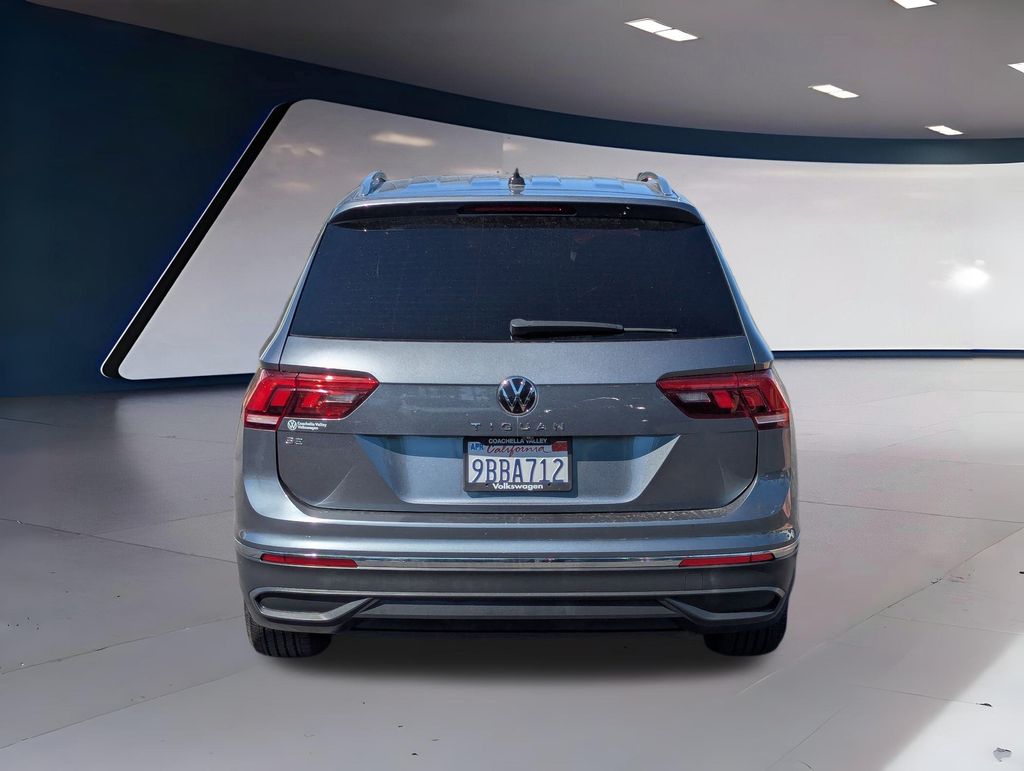 2022 Volkswagen Tiguan SE photo 4