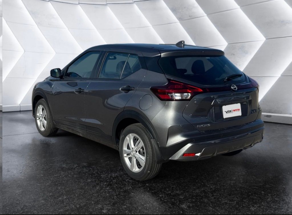 2025 Nissan Kicks Play S photo 4