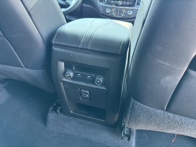 2022 Chevrolet Traverse Leather photo 13