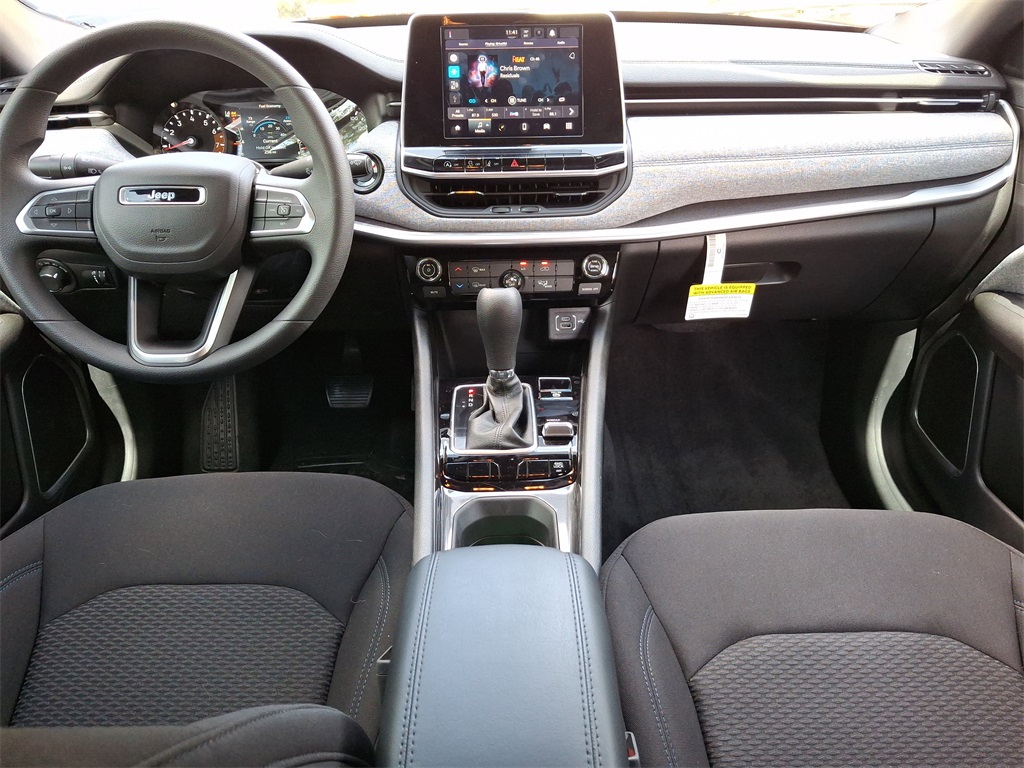 2025 Jeep Compass Sport photo 13