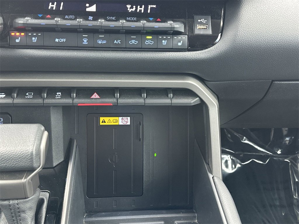 2024 Toyota Tundra Limited photo 24