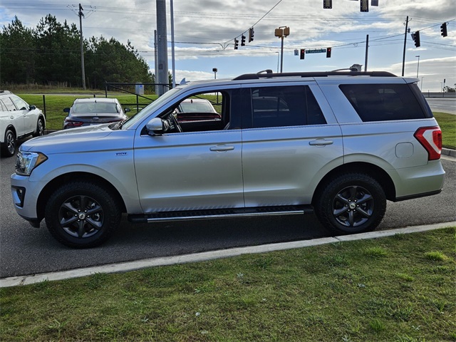 2019 Ford Expedition XLT photo 4