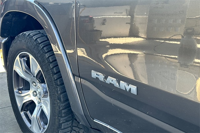 2022 Ram 1500 Laramie photo 7