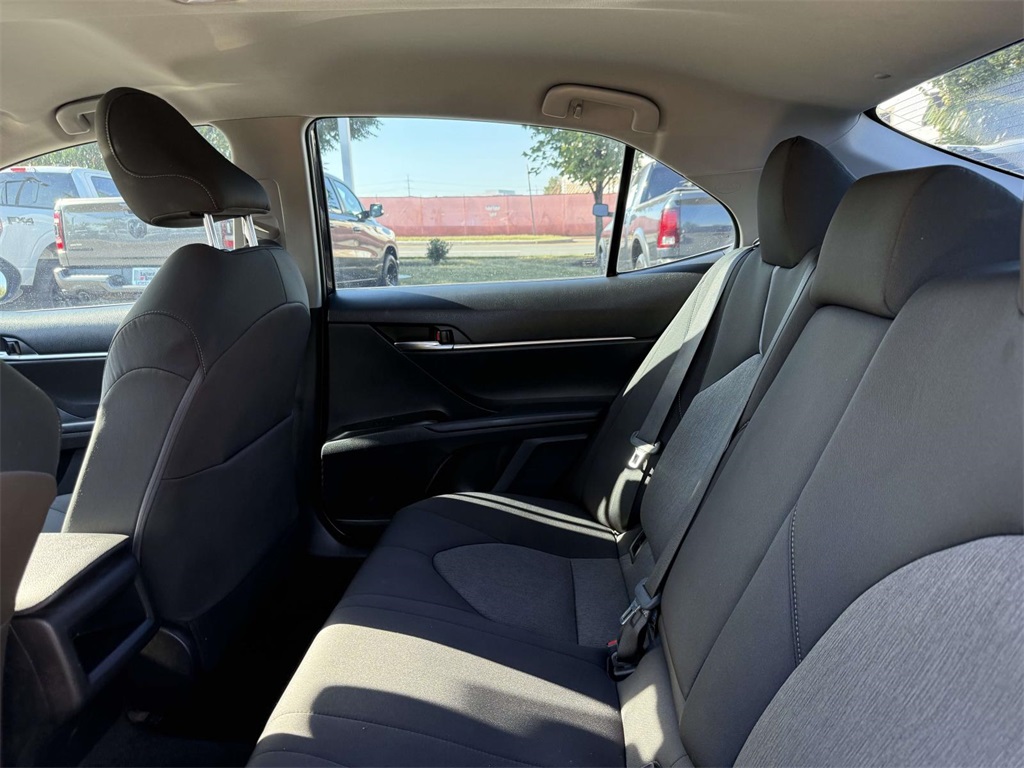 2021 Toyota Camry LE photo 14