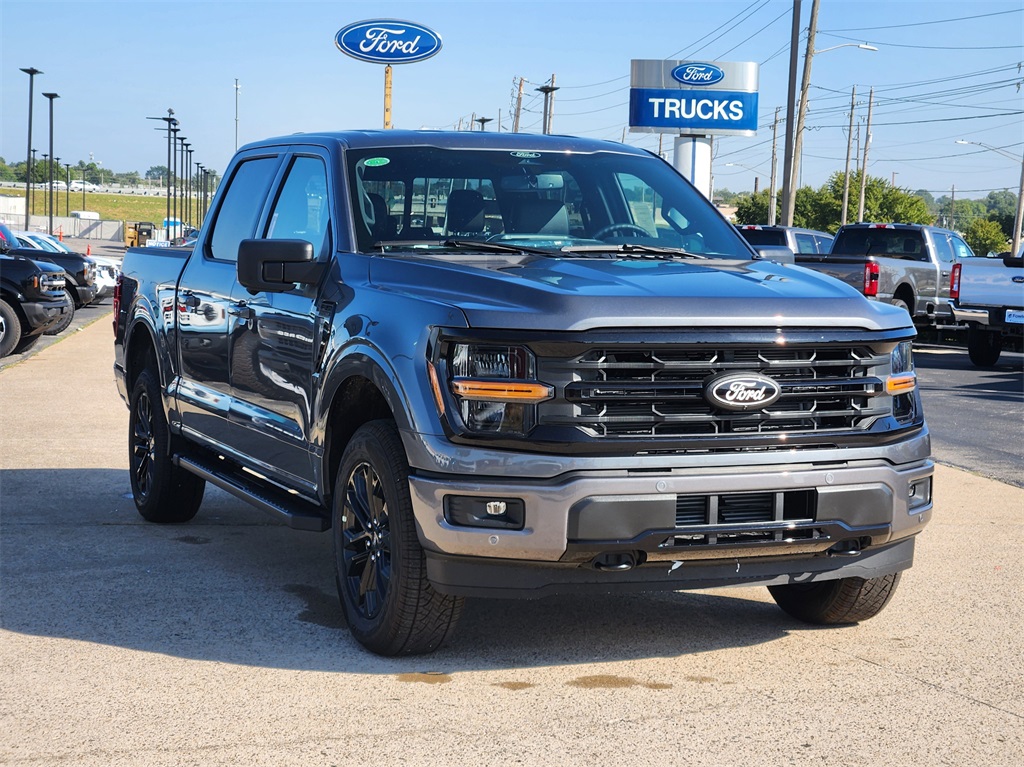 2025 Ford F-150 XLT photo 2