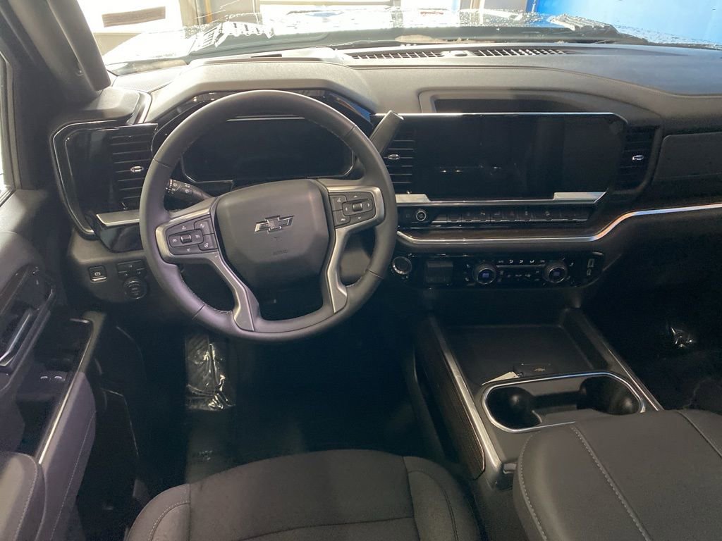 2026 Chevrolet Silverado 3500HD LT photo 4