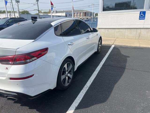 2019 Kia Optima S photo 3
