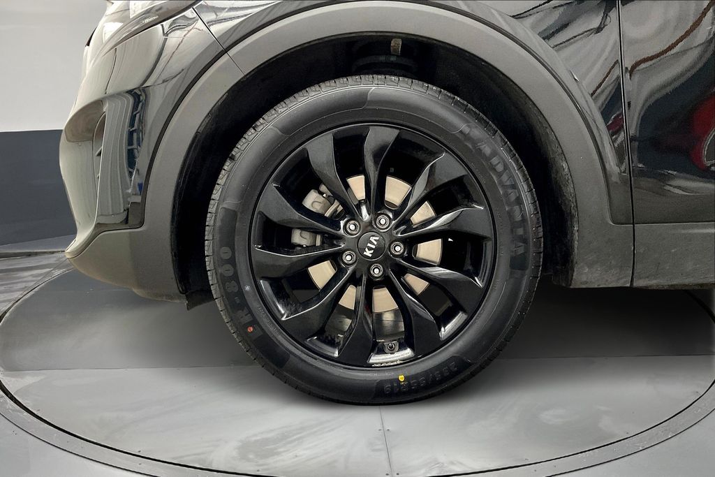 2020 Kia Sorento S photo 9