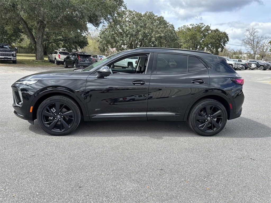 2025 Buick Envision Sport Touring photo 4